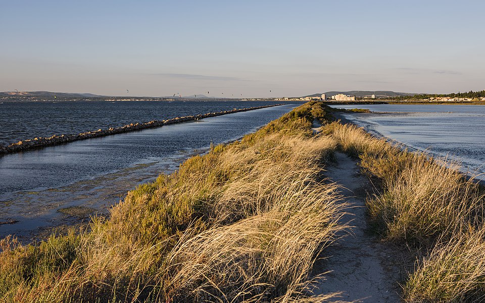 Laguna Thau cucerește sudul Franței. Stridiile, vinul și plajele ascunse definesc un refugiu mediteranean autentic