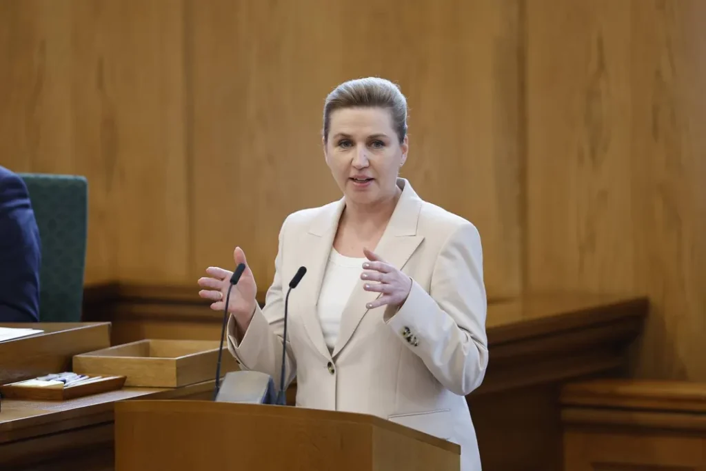Premierul Danemarcei anunță alegeri anticipate după creșterea atenției datorită declarațiilor lui Trump