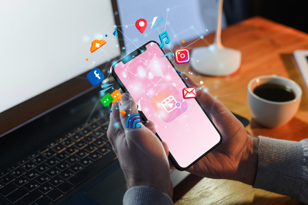 Schimbări majore în social media: Uniunea Europeană ar putea obliga Meta să elimine funcțiile care creează dependență
