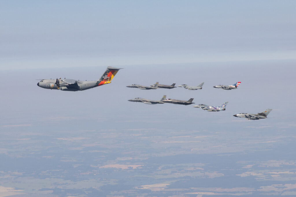 Europa accelerează reînarmarea. Achizițiile de arme s-au triplat în ultimii cinci ani