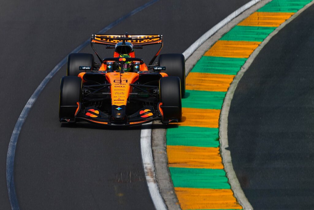 McLaren începe sezonul de Formula 1 în forță. Piastri domină antrenamentele din Australia
