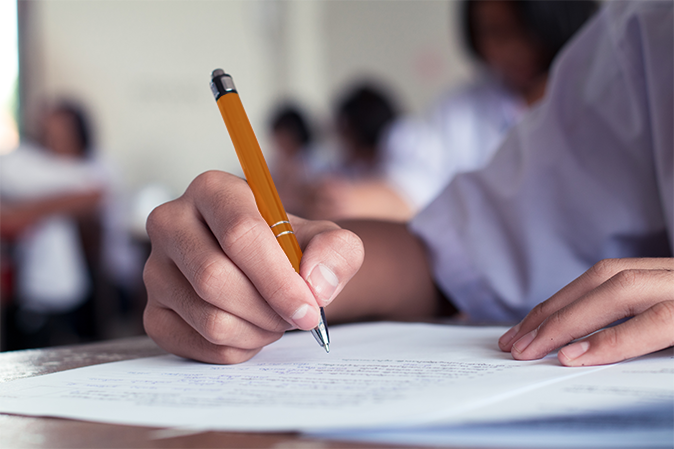 Simulare Bac 2026: Ziua probei la matematică. Ce subiecte se dau și ce reguli sunt impuse