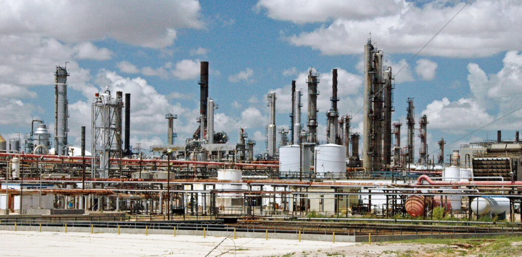 Petrol pentru sectorul privat din Cuba. Administrația Trump relaxează restricțiile