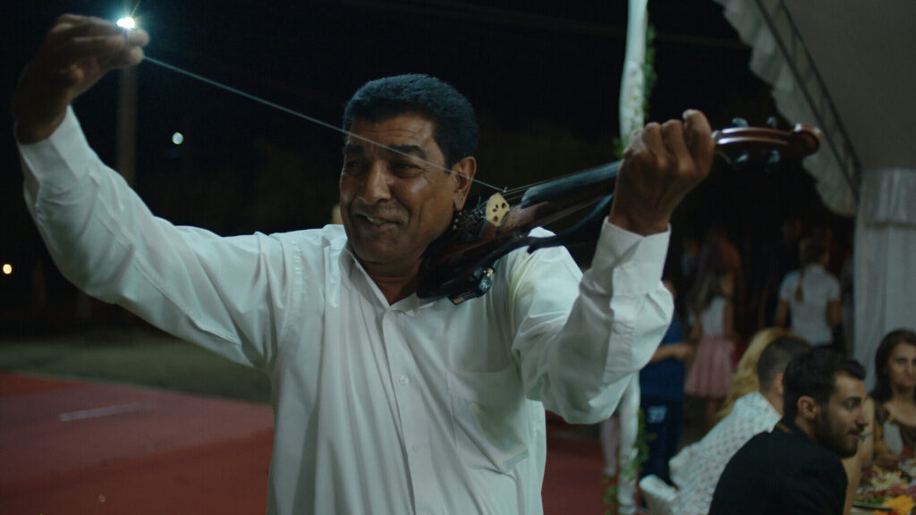 „Regele Viorii” este protagonistul unei pelicule de succes. Prietenia dintre Gheorghe „Caliu”  Anghel și actorul Johnny Depp