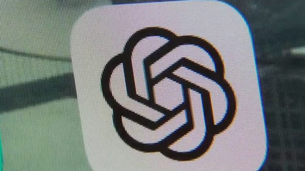 Utilizatorii ChatGPT încep să dezinstaleze aplicația. Acordul OpenAI–Pentagon a provocat reacții în mediul online