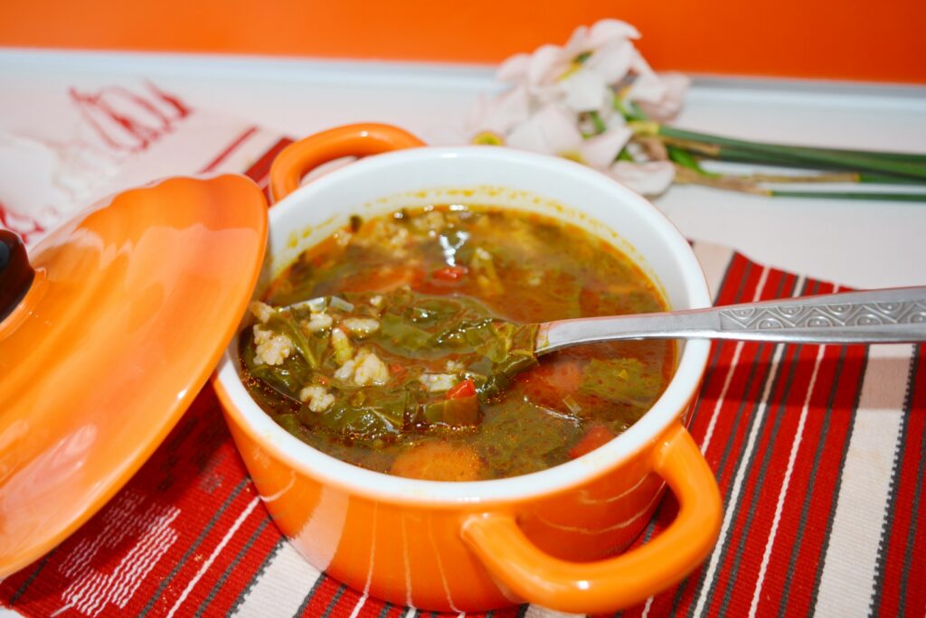 Ciorbă de lobodă. De post, lejeră și plină de gust