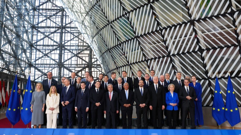 Electroduetul european: cum poate UE să electrifice totul, dacă rețelele sale au 40 de ani