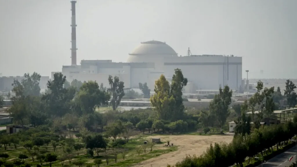 Centrală nucleară din Iran lovită de un proiectil. AIEA face apel urgent la reținere