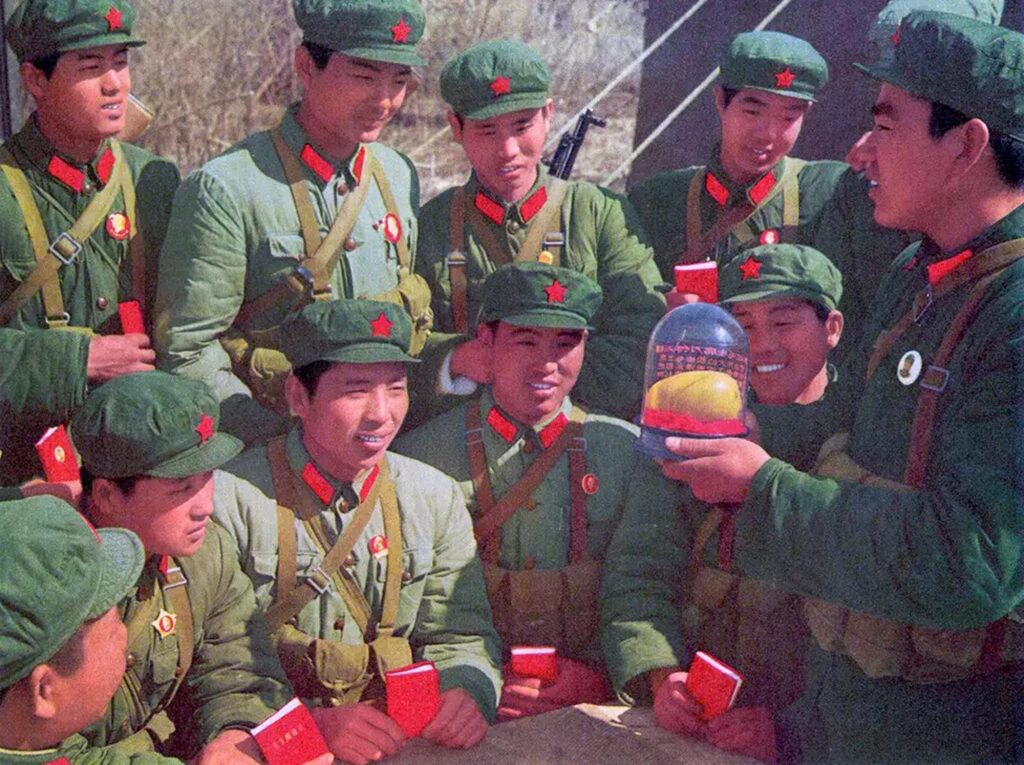 Cum a ajutat un fruct precum mango la instaurarea cultului personalității lui Mao Zedong