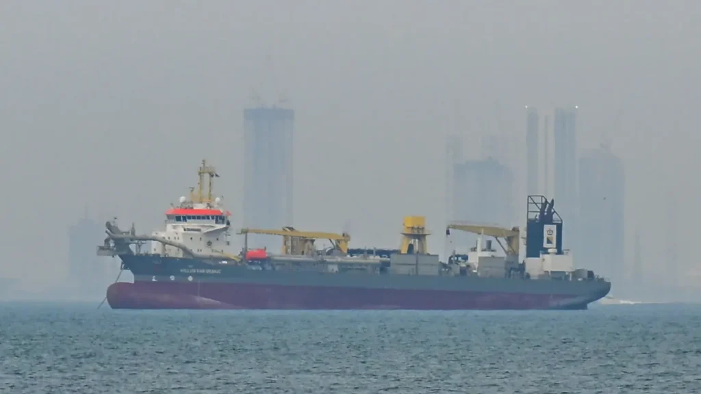 O traversare a strâmtorii Hurmuz costă 1,2 milioane de dolari