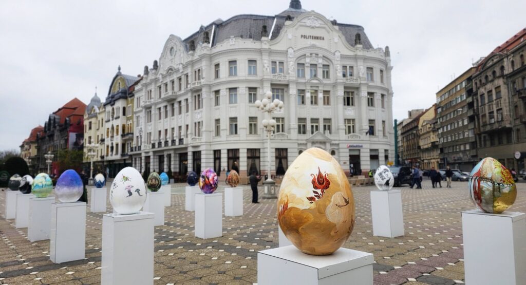 Mai mult de 500 de euro pentru un singur ou. Primăria Timișoara este criticată că dă prea mulți bani pe decorațiuni