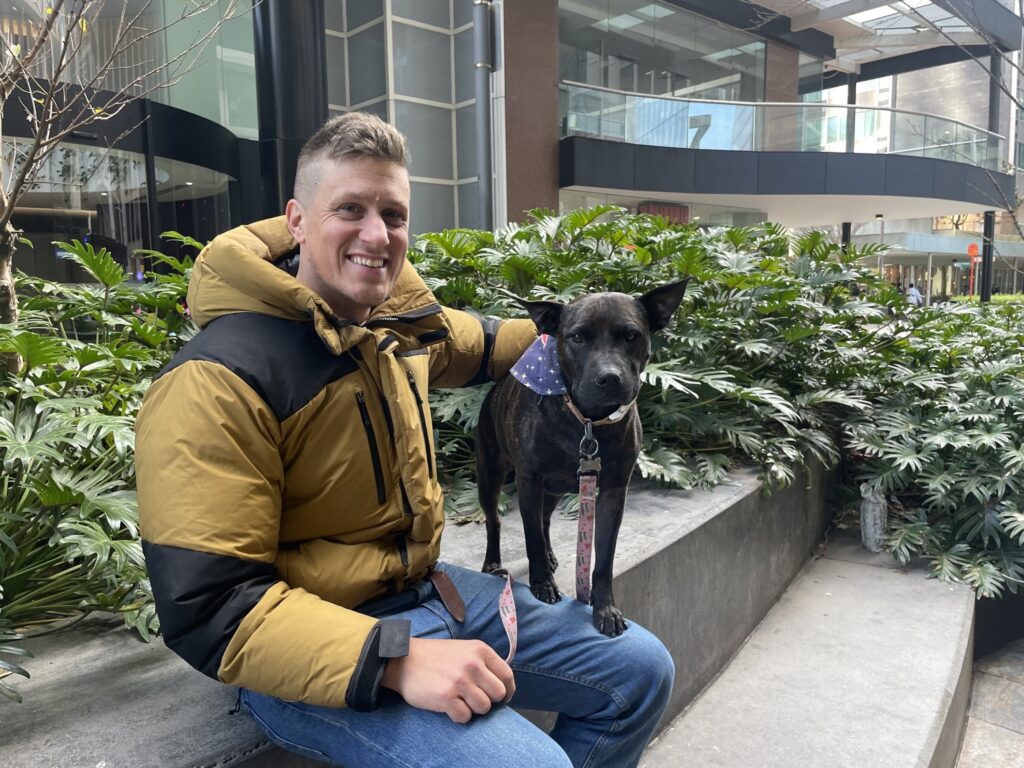 Un antreprenor a creat cu ChatGPT un vaccin împotriva cancerului, pentru câinele său. Experimentul ar putea deschide o nouă direcție în medicina umană