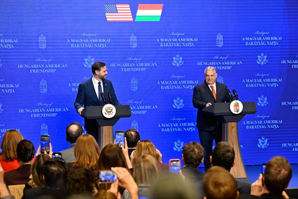 Vance acuză implicarea serviciilor ucrainene în alegeri: declarații controversate la Budapesta alături de Orbán