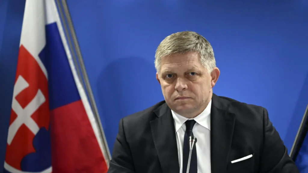 Lituania și Letonia îi interzic lui Robert Fico zborul spre Moscova pentru parada de 9 mai