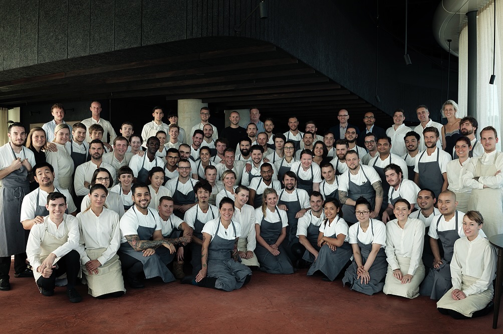 Dincolo de stelele Michelin e și partea întunecată a gastronomiei de lux. De la Noma la bucătăriile în care au trudit și români