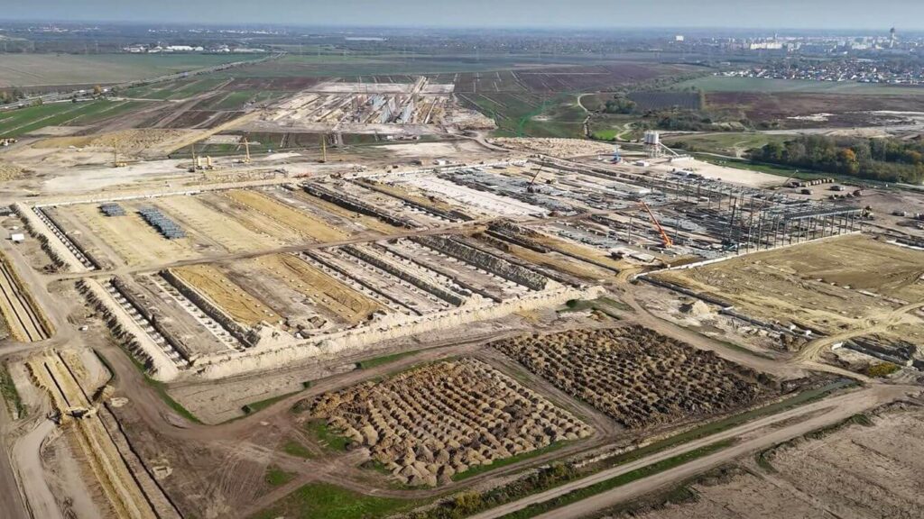 Acuzații grave la adresa BYD: muncitori chinezi exploatați într-o fabrică din Ungaria