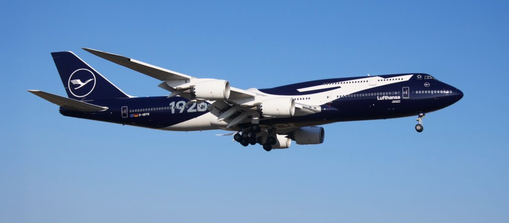 Lufthansa devine low-cost cu pretenții. Din 19 mai, bagajul de mână clasic costă cel puțin 15 euro în plus pe rutele scurte și medii