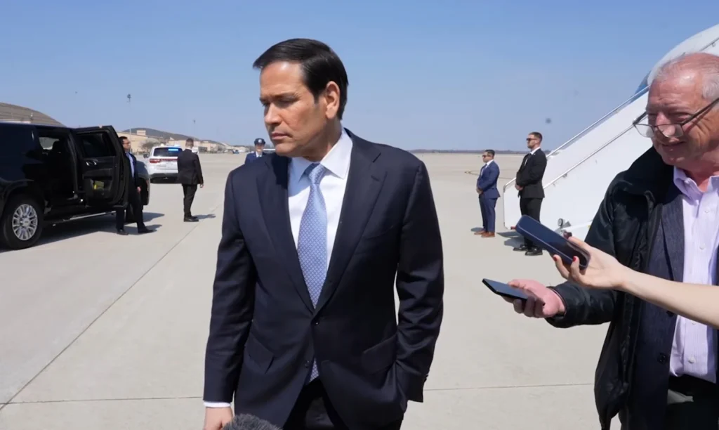 Instinct politic sau marginalizare? Două scenarii care explică de ce Marco Rubio, cel mai experimentat diplomat al lui Trump, este absent din prima linie a crizei cu Iranul