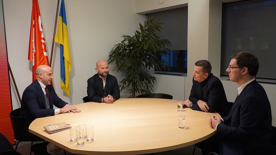 Mandatul PES față cu realitatea din Parlament. Ce înseamnă colaborarea tactică PSD–AUR la moțiunea de cenzură pentru socialiștii europeni