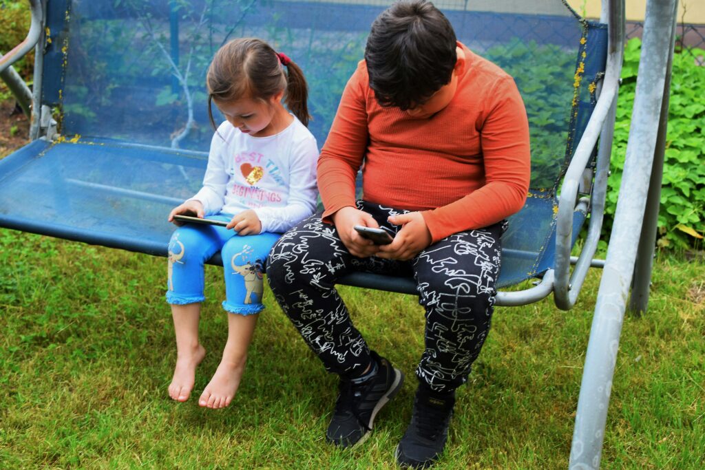 Grecia vrea să interzică rețelele sociale copiilor sub 15 ani. Decizia care stârnește dezbateri aprinse