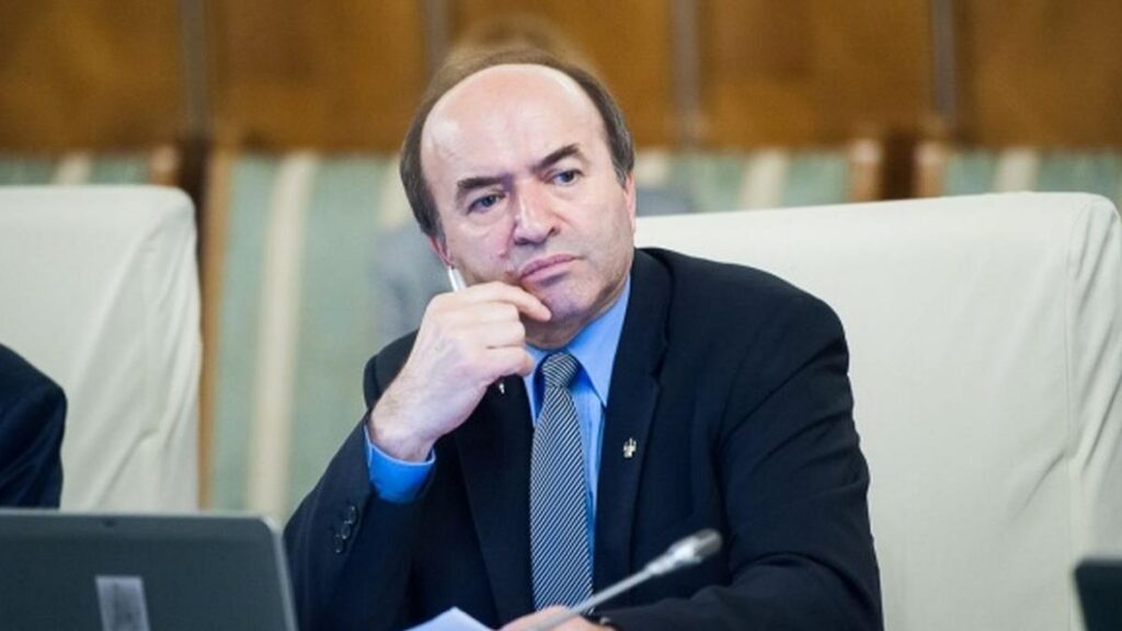 PNL spune că Ilie Bolojan poate reveni ca premier. Tudorel Toader invocă decizia CCR