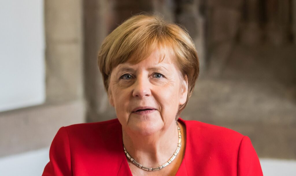 Angela Merkel, Maia Sandu și Volodimir Zelenski vor fi premiați cu Ordinul European de Merit
