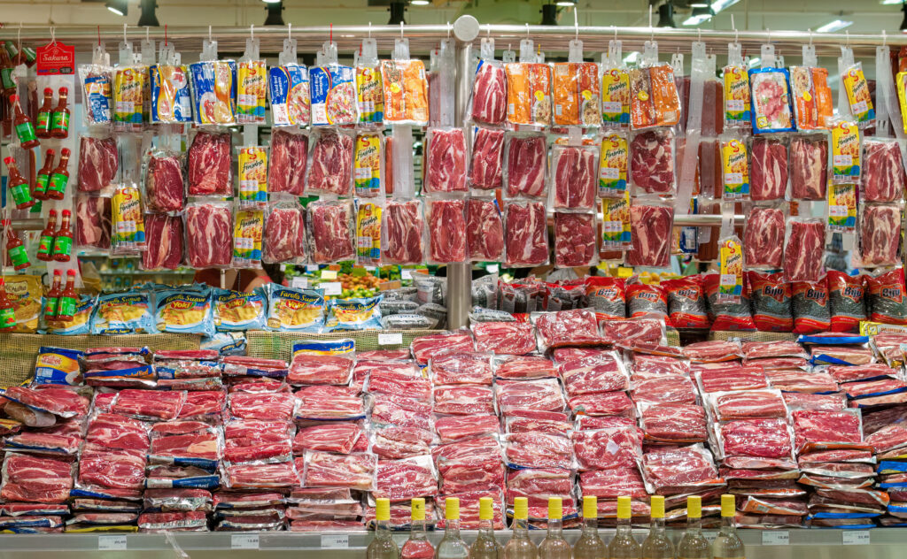 Uniunea Europeană oprește importurile de carne din Brazilia. Scandalul reaprinde disputa Mercosur