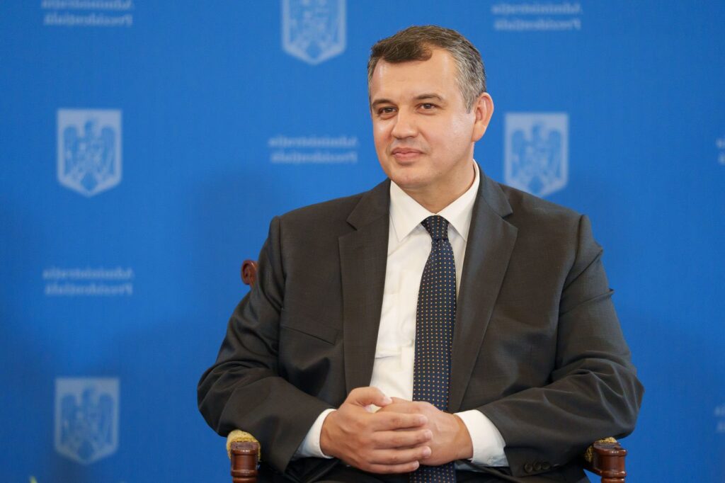 Zece zile pentru o majoritate imposibilă. Eugen Tomac a început cursa pentru Palatul Victoria