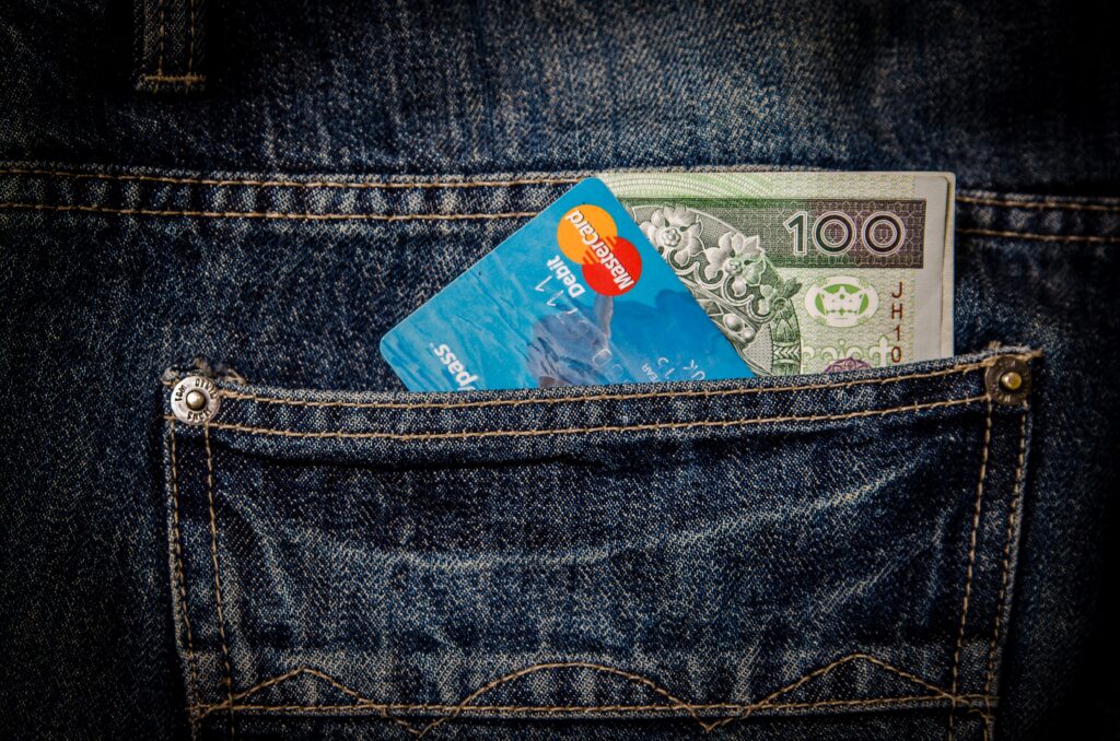 Cum influențează cursul euro ratele și prețurile