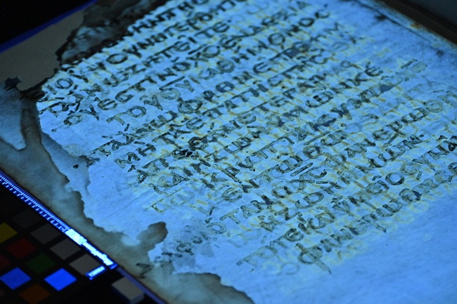 Au fost recuperate dintr-un palimpsest 42 de pagini ale unui manuscris din Noul Testament. Ele conțin o copie a Scrisorilor Sfântului Pavel
