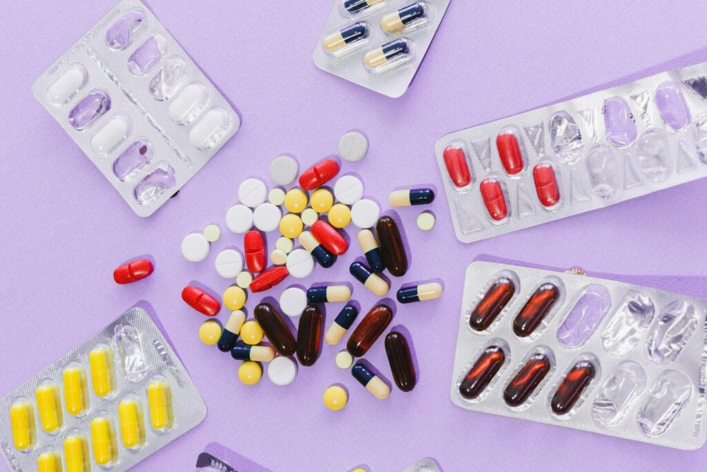 Medicamente contrafăcute, vândute inclusiv în România. Interpol a confiscat peste 6 de milioane de doze 