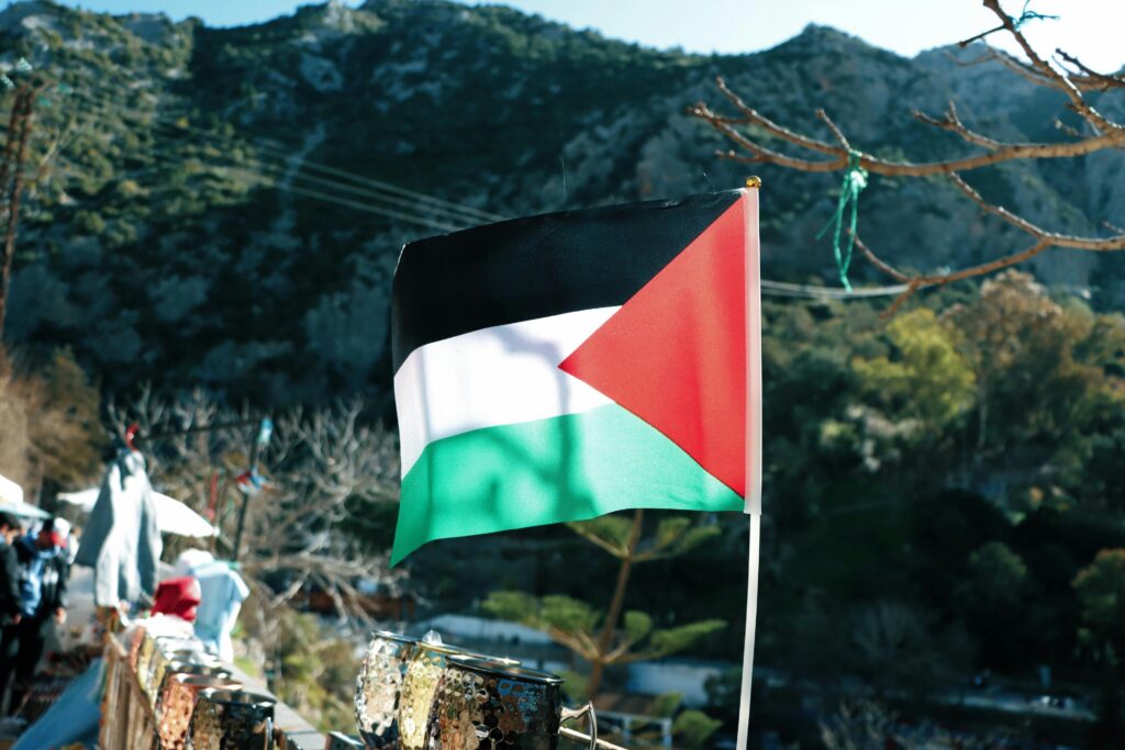 Fiul lui Mahmoud Abbas intră în conducerea Fatah. Mișcarea palestiniană încearcă o reorganizare în plină criză regională
