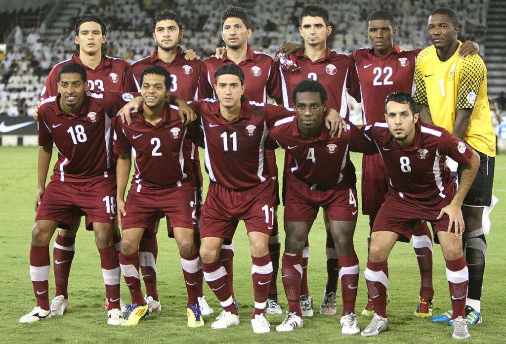 În Qatar la început a fost petrolul, iar petrolul a adus prima dată fotbalul și mai apoi Campionatul Mondial. „Vișinii” sunt singura țară gazdă care a pierdut cele 3 meciuri din grupă