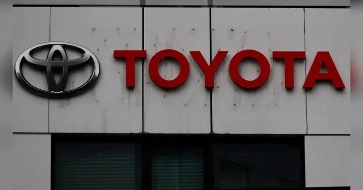 Cel mai slab trimestru Toyota din ultimii trei ani, profitul anual e prognozat cu 20% mai mic