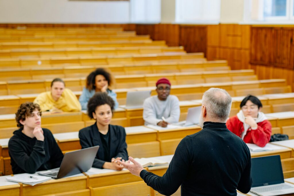 O universitate americană a eliminat cursurile „woke". Ce s-a întâmplat după
