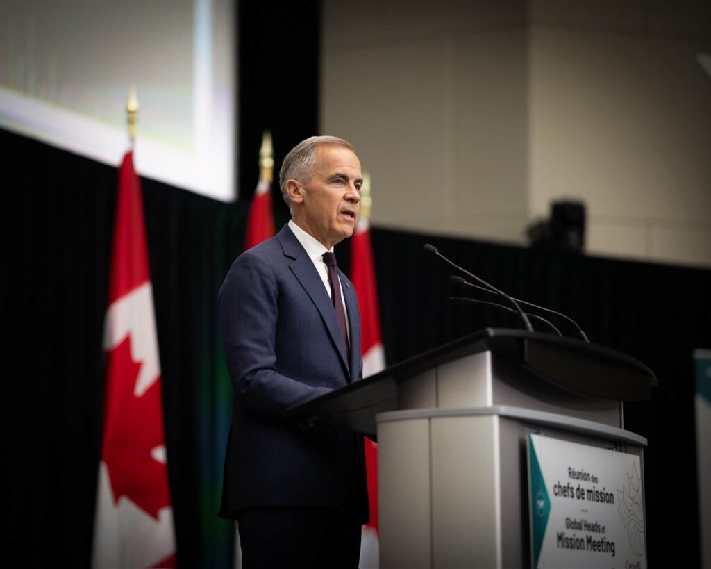 Canada lansează o nouă strategie pentru inteligența artificială și vrea să reducă dependența de giganții tehnologici americani