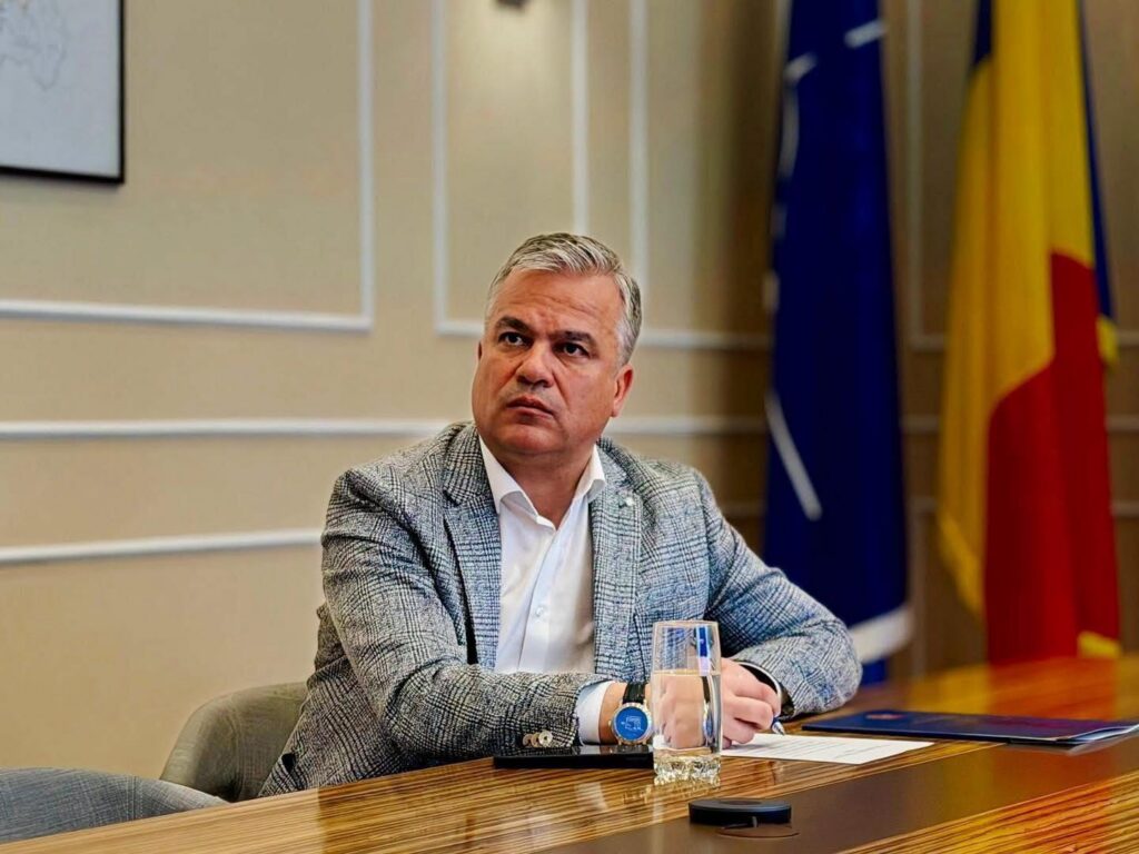 Guvernul interimar se reunește înaintea votului din Parlament. Premierul desemnat caută sprijinul AUR