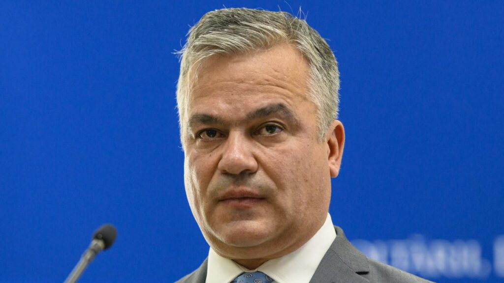 Guvernul Veștea a căzut la votul din Parlament. România intră într-o nouă etapă de incertitudine politică
