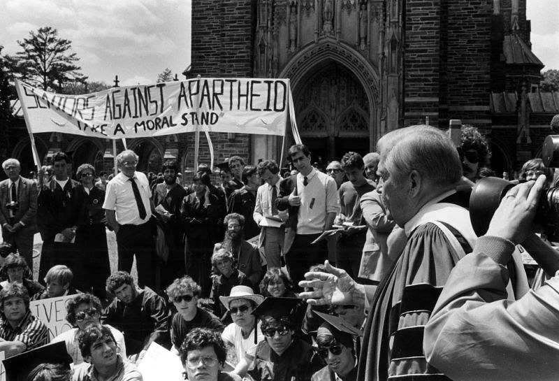 Protest față de Apartheid. Sursă foto: Flickr