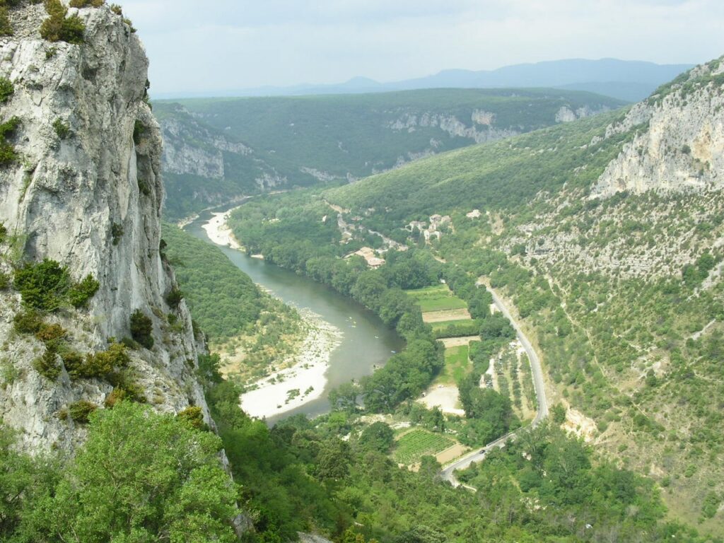 Ardeche - un paradis în natură. Sursă foto: Wikimedia