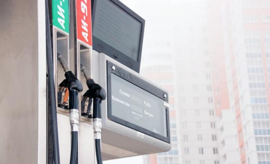Cât costă benzina și motorina duminică, 28 iunie? Tensiunile dintre SUA și Iran anunță scumpiri în perioada următoare
