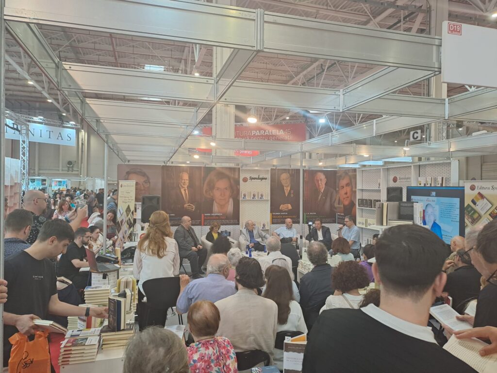 Bookfest 2026: Cât mai „consumă” românii carte în vremea AI?