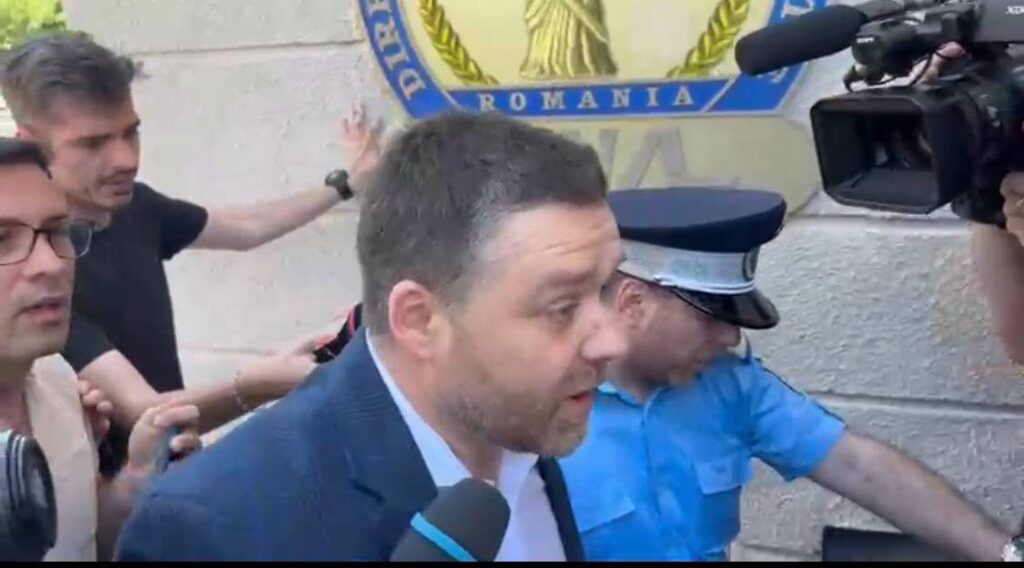 Ciprian Ciucu, pus sub control judiciar de DNA pentru luare de mită. Două persoane arestate în dosar