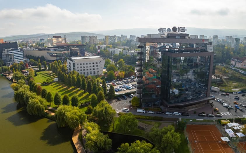 Cluj-Napoca a ajuns să-și alunge propriii locuitori. De ce 45% din venituri se duc pe locuință și unde a greșit succesul