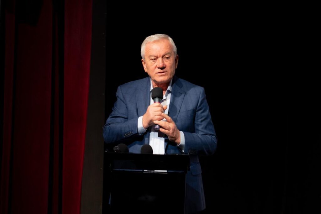 Exclusiv. Constantin Toma (PSD), despre soluția ieșirii din criza politică: Coaliția refăcută, fără Grindeanu și soții de la Craiova. Atac dur la un lider PSD: ,,Era muncitor necalificat, o valoare națională"
