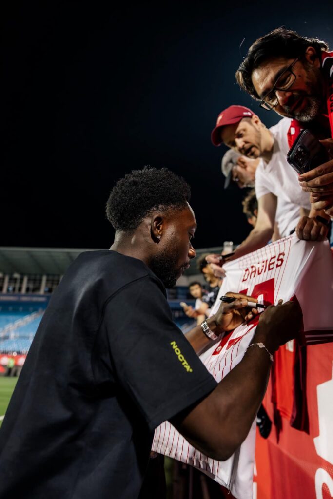 Alphonso Davies este idolul fanilor canadieni. Sursă foto: Facebook