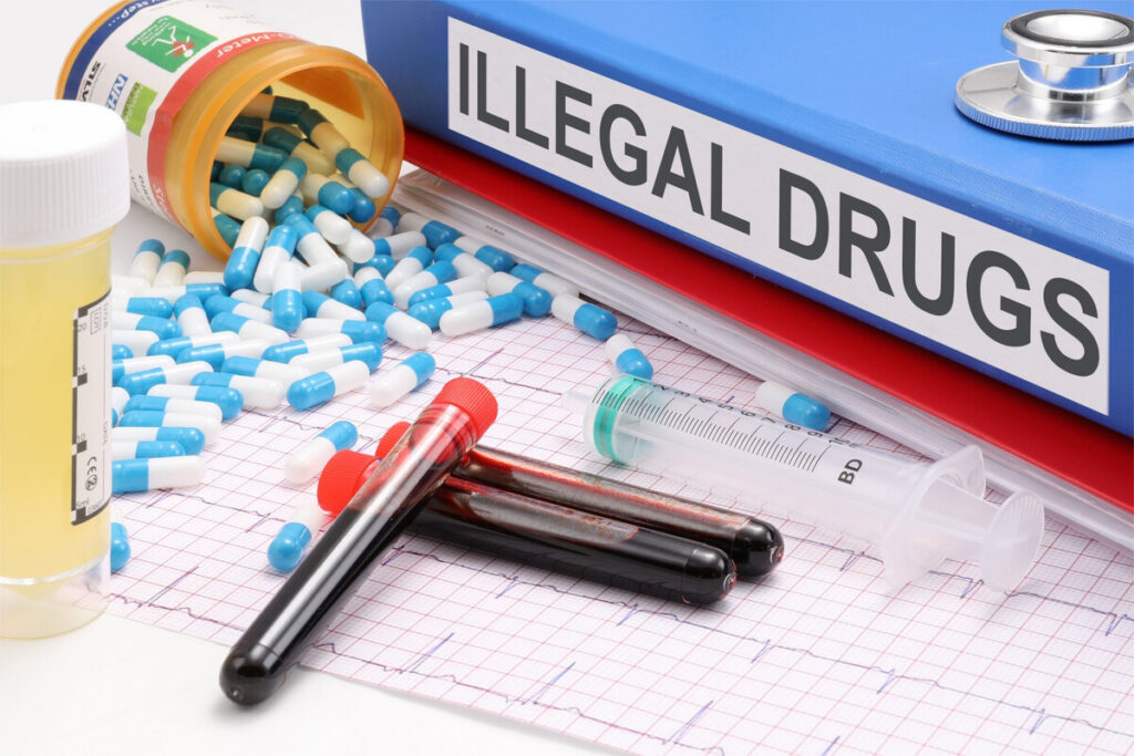 Flagelul drogurilor acaparează România! INSP solicită măsuri de prevenție și protecție după eșecul politicilor exclusiv punitive