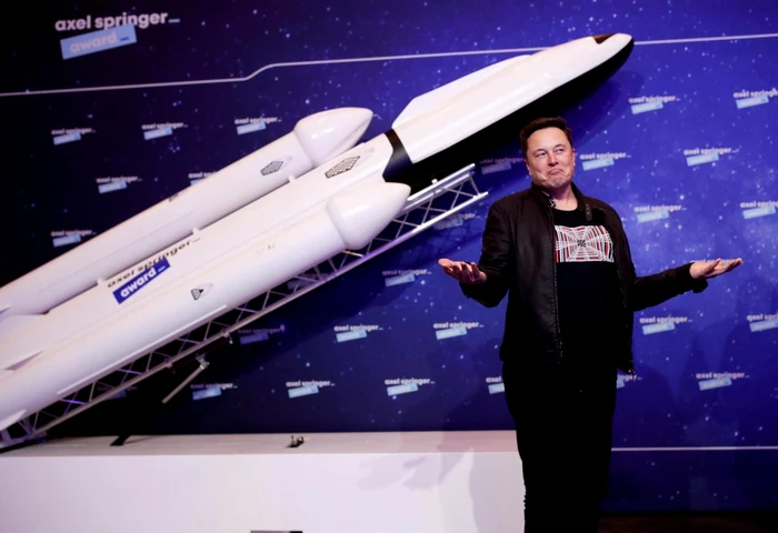 Elon Musk ar lua în calcul detonarea unui lansator SpaceX la Barcelona, în timpul festivităților de Sant Joan
