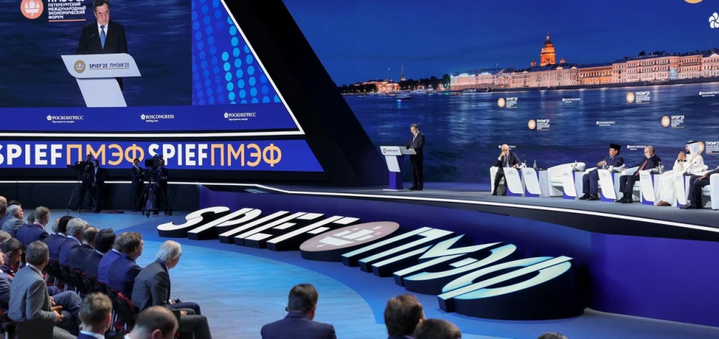 Putin şi-a organizat propriul „Davos”, la Sankt Petersburg. Fraţii Tate şi conservatori americani, printre invitaţi