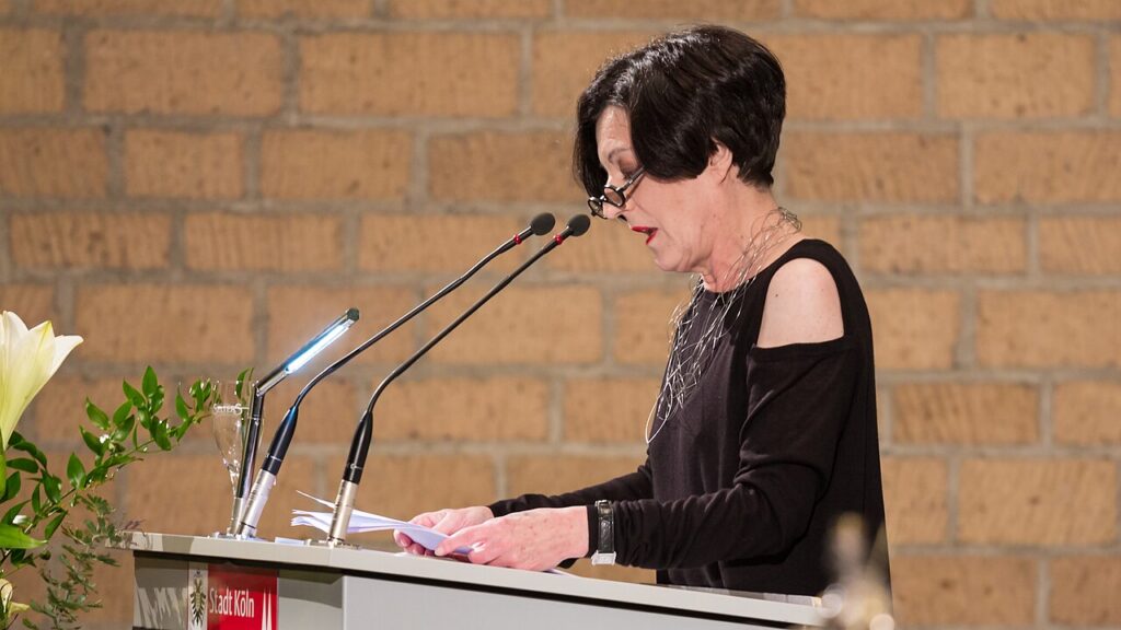 România și-a perfecționat arta uitării. Într-un nou volum de memorii, laureata Nobel Herta Müller condamnă România pentru eșecul de a se împăca cu istoria